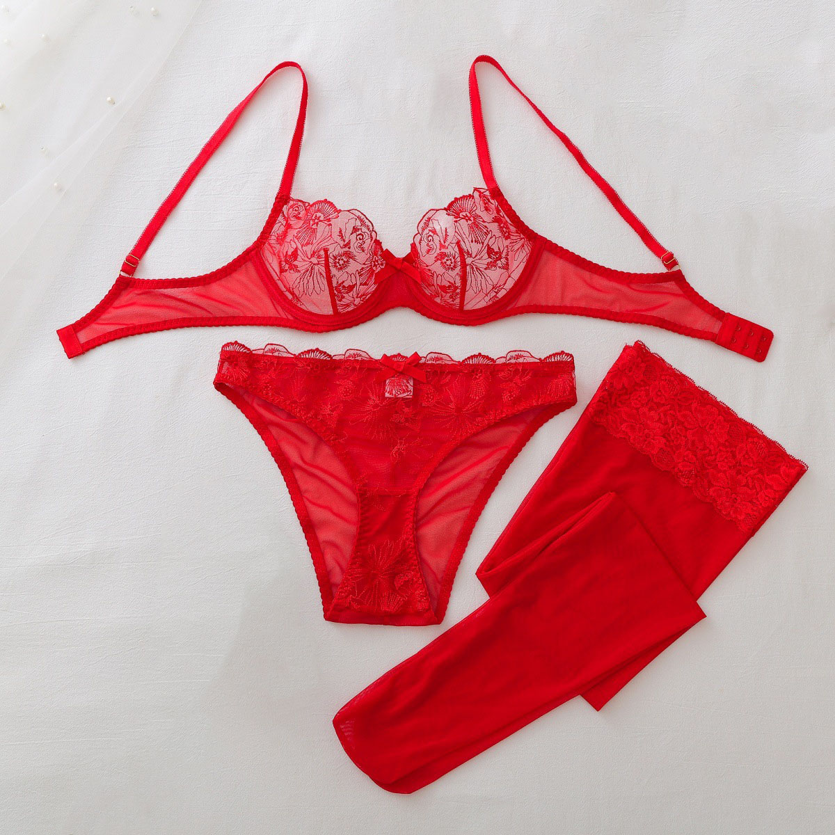 Sheer Bra Lace - ชุดชั้นในซีทรูลูกไม้ลายกุหลาบสีแดงสำหรับผู้หญิง พร้อมถุงน่องยาวถึงต้นขา ชุดโรแมนติกโปร่งใส